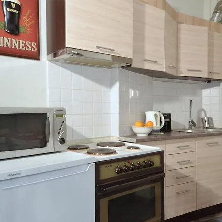 Stathmos Larissis A, A Cozy 2br Apartment, Clo... Apartamento