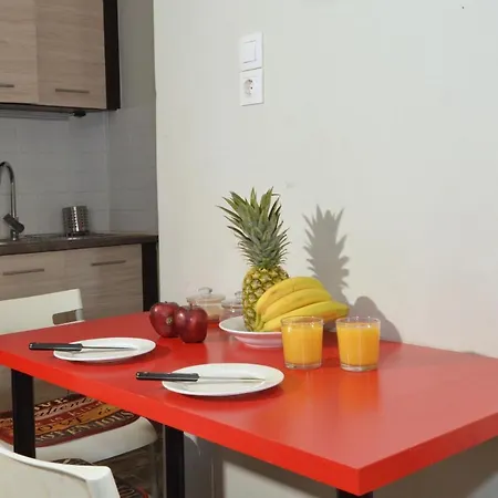 Stathmos Larissis A, A Cozy 2br Apartment, Clo... Apartamento Atenas